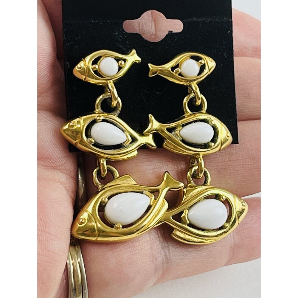 VINTAGE SIGNED TRIFARI FISH PIERCED EARRINGS Gold Tone White Rare Dangle Drop 3